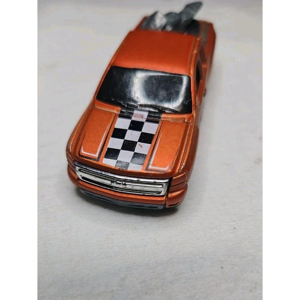 HOT WHEELS CHEVY SILVERADO PICKUP BRONZE w/BIKE 2010 HW GARAGE